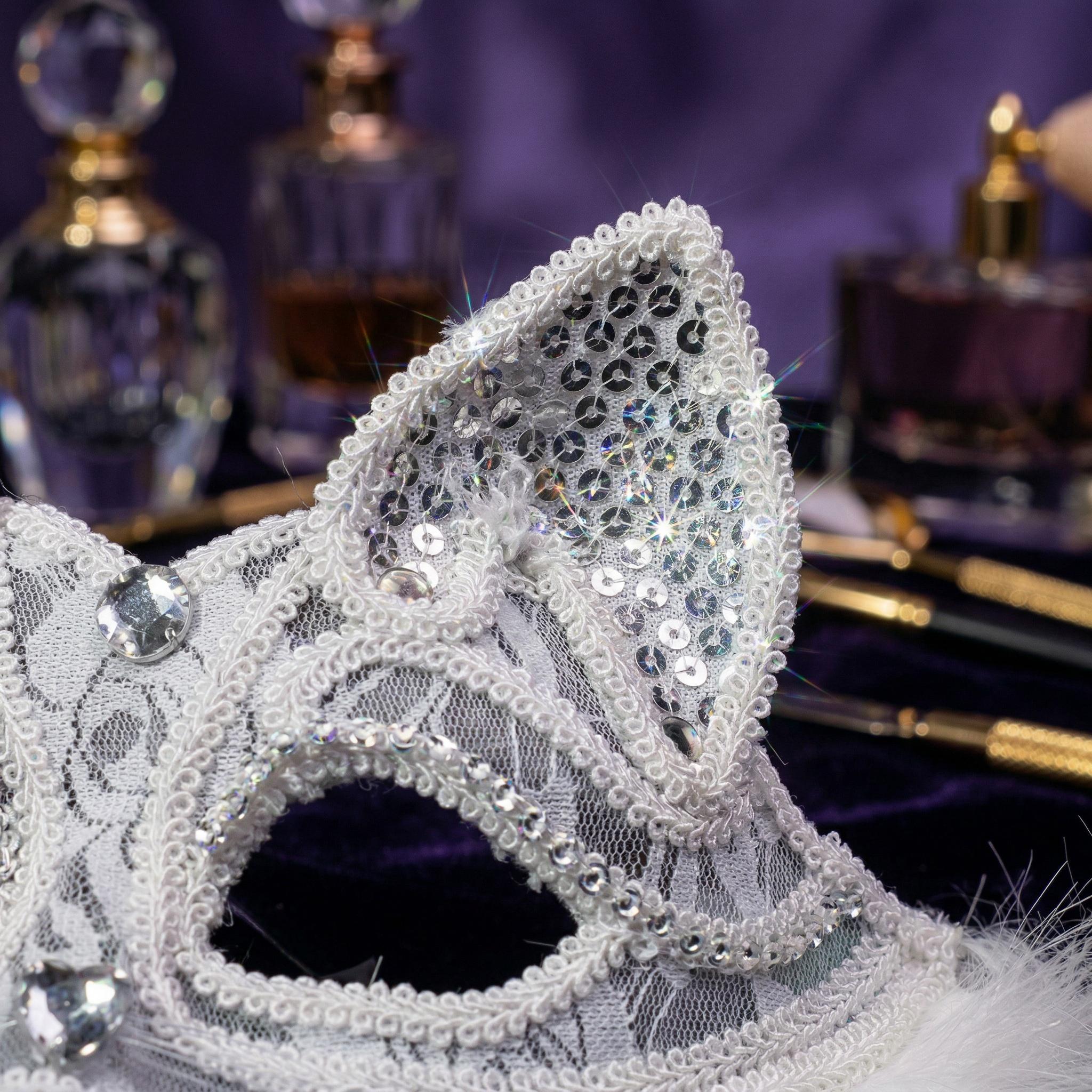 Lace Half Face Cat Mask, Sexy Masquerade Eye Mask with Beads Decoration, Venice Style Fox Animal Mask, Women's Fancy Dress Party Prop, Halloween Cosplay Costume Accessory, Carnival Ball Stage Show Prop Accurate Portable Vibrant flying balloon party hat