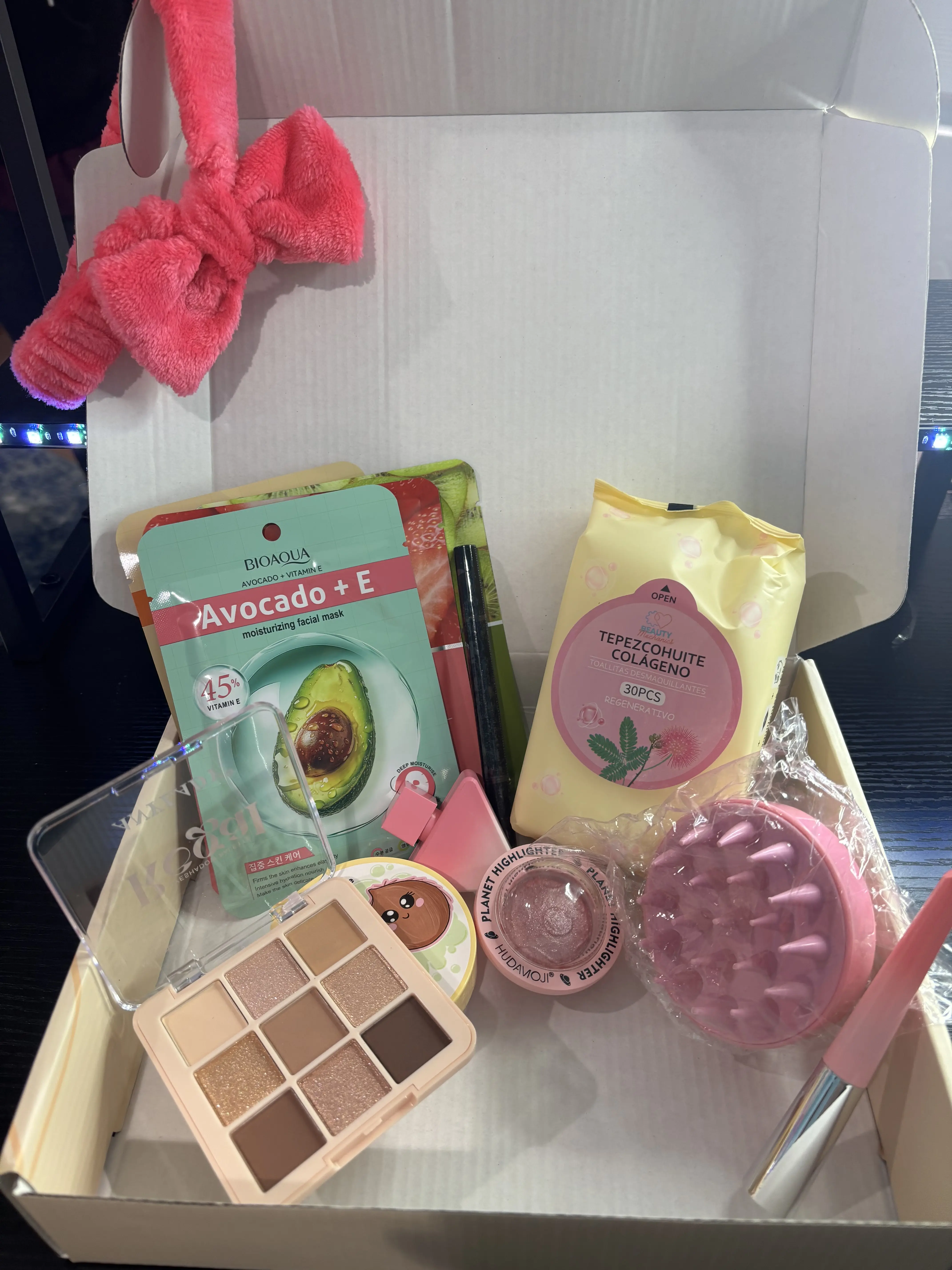 Suarez Beauty Bundle - 15 Makeup & Personal Care Products
