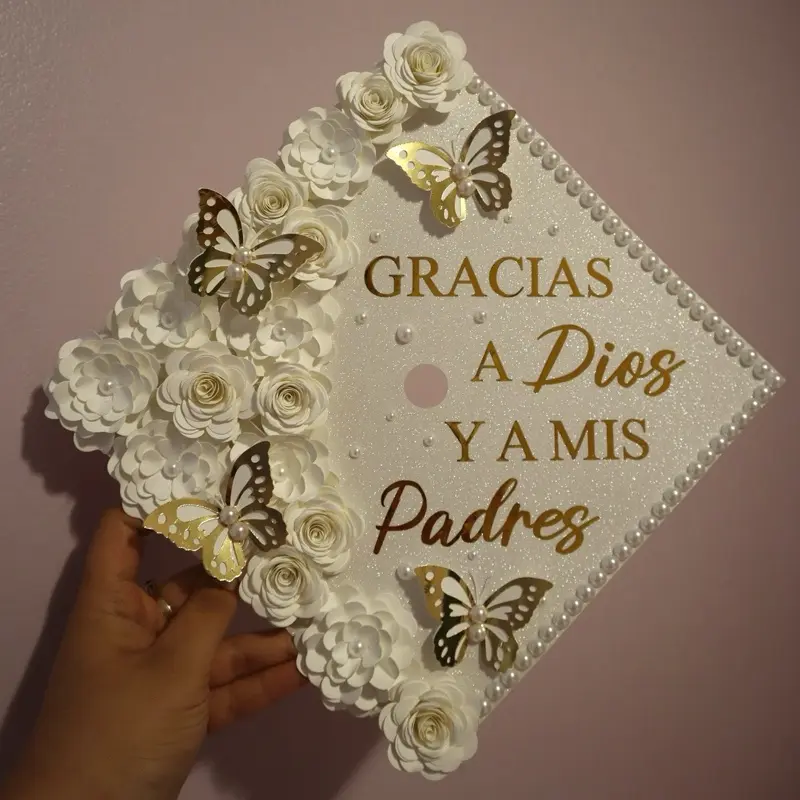 Graduation Cap “Gracias a Dios y a mis Padres”