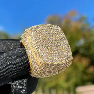 European and American hip-hop men's full diamond square ring exaggerated ins brass 5A zircon Cz Stones Chunky Statement Ring Elegant Everyday Ring
