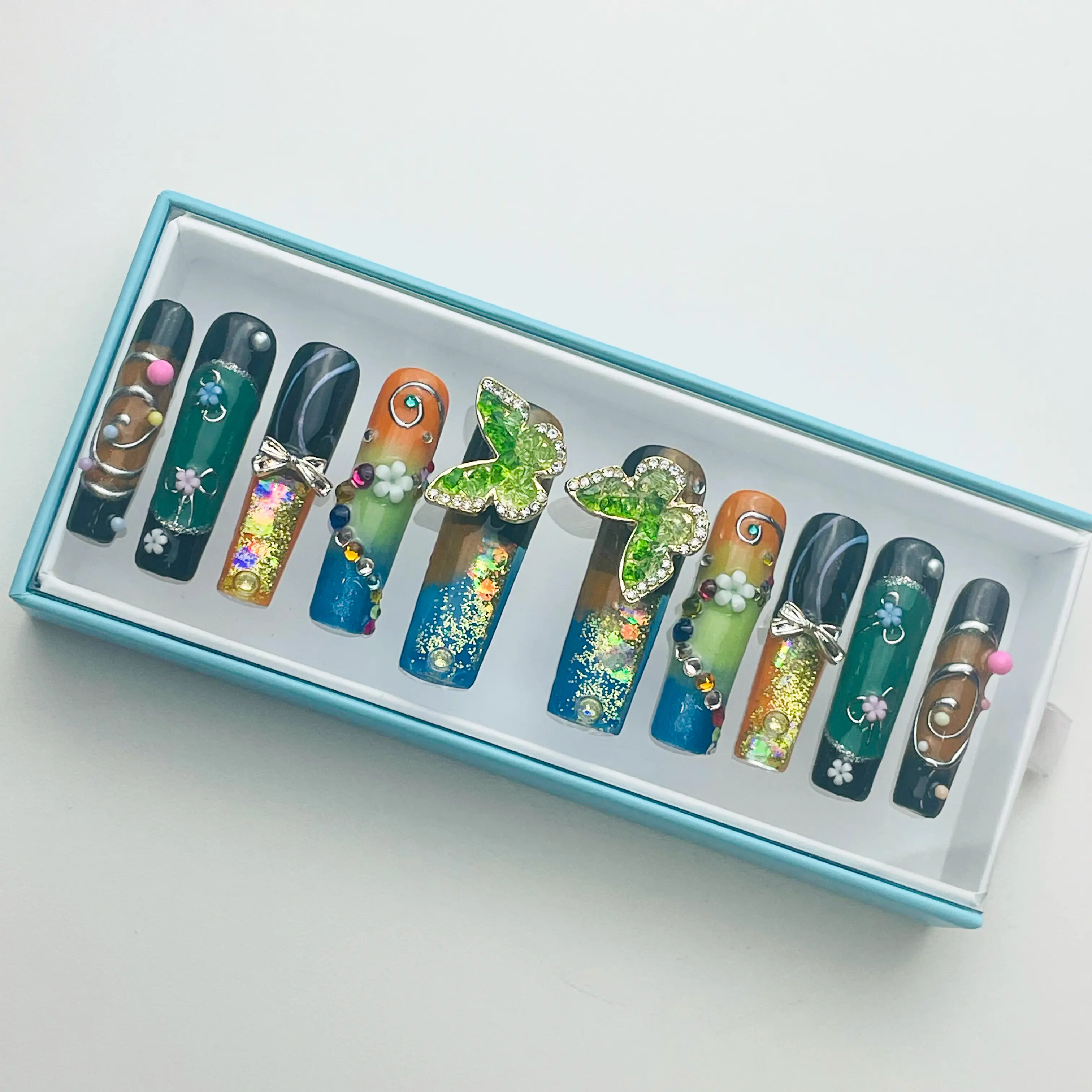 DiDazzle 10 PCS Handmade Acrylic Duckbill Press-on Nails - Halloween Colors, Red & White Acrylic Bases, Bloody Spooky Embellishments, Halloween Nail Art Decor, Acrylic Press On Nail, Handmade Acrylic Nails