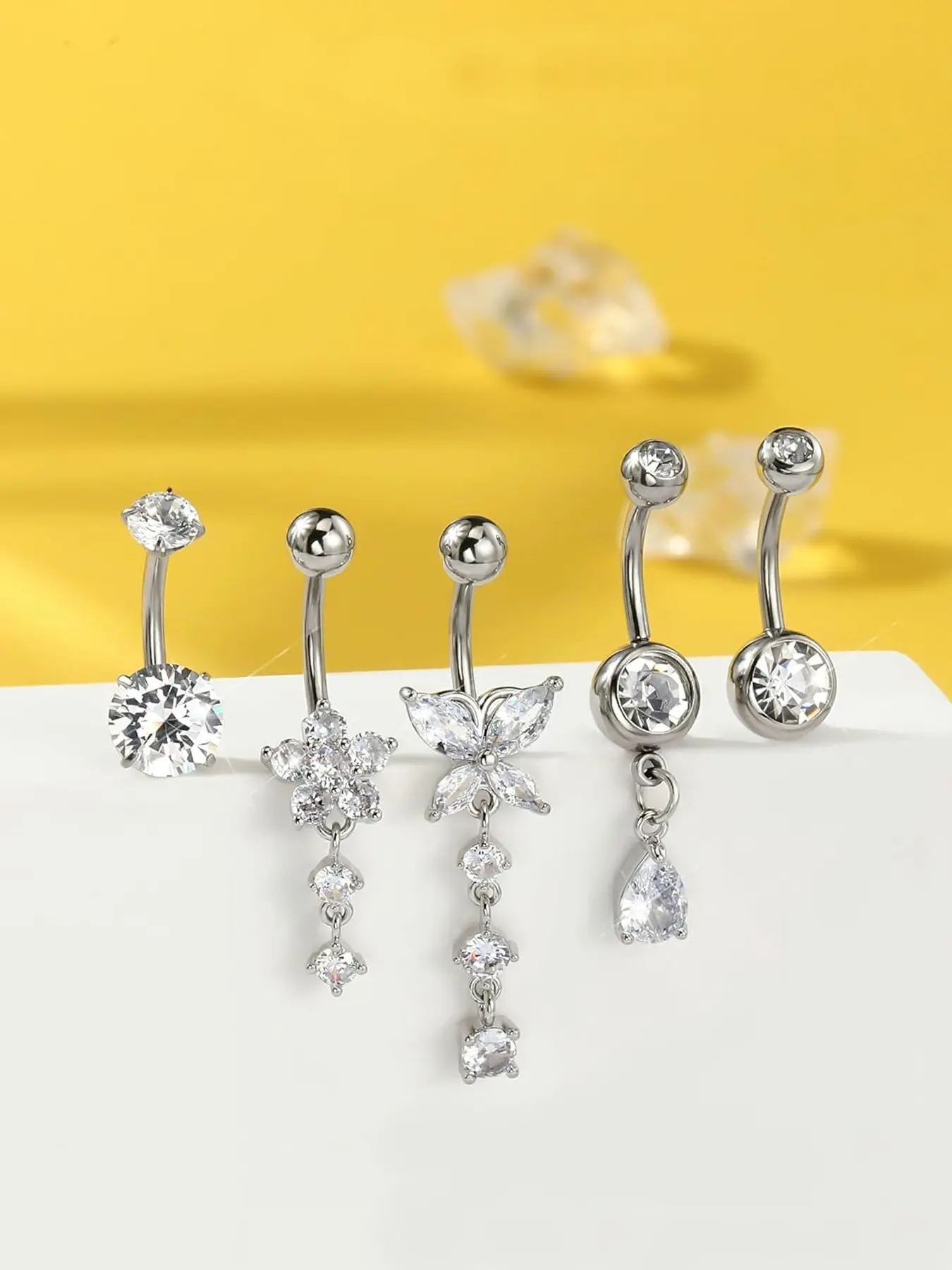 5PCS Belly Button Rings Bellybar for Women 14G Dangle Navel Piercing Jewelry Set Durable Surgical Stainless Steel Body Piercings Jewelry with CZ Butterfly Flower Teardrop Barbell Water Droplet Pendant for Beach Festival Daily Body Jewellery
