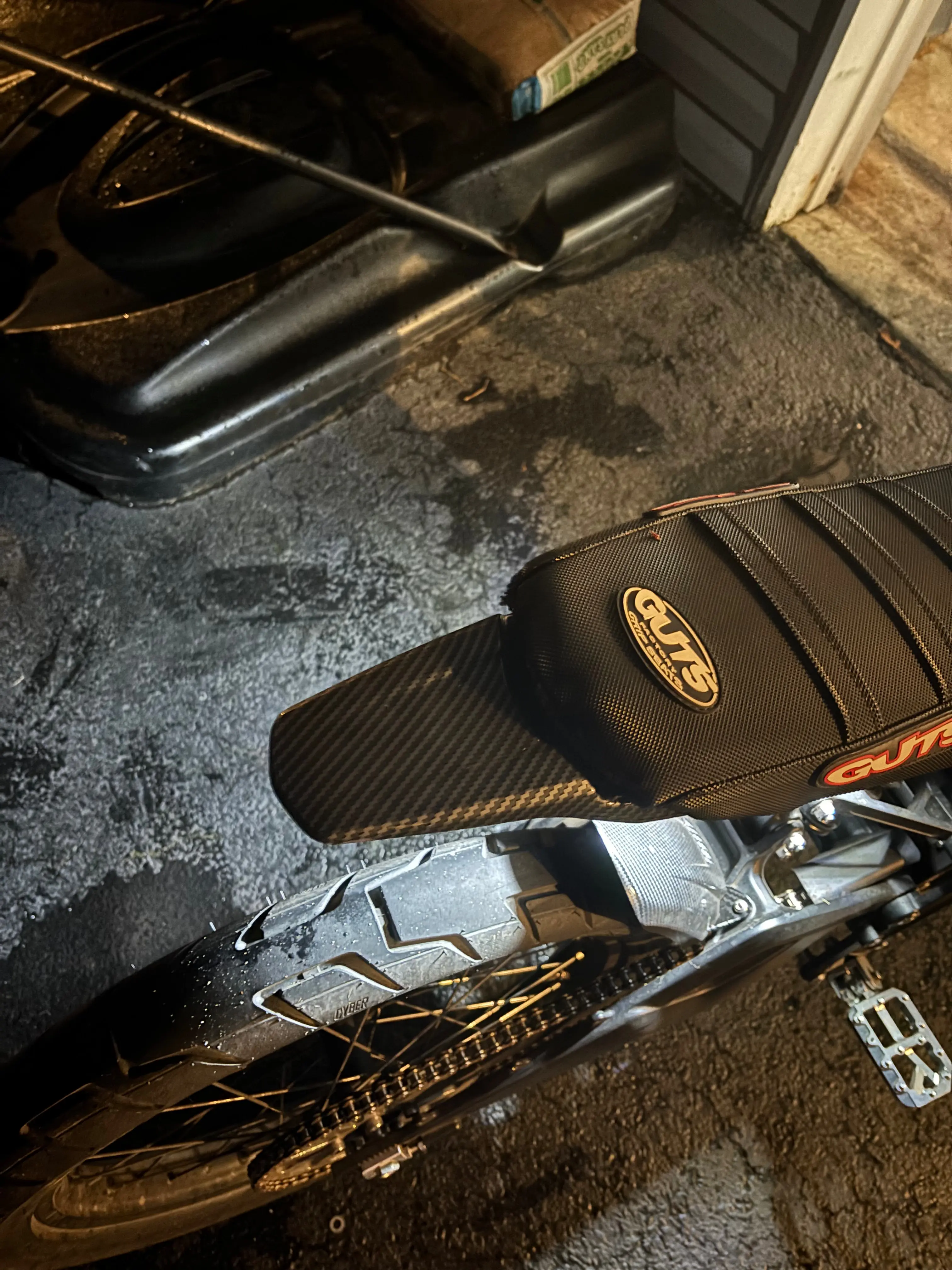 Carbon Fiber Rear Fender Carbon Fiber Rear Fender