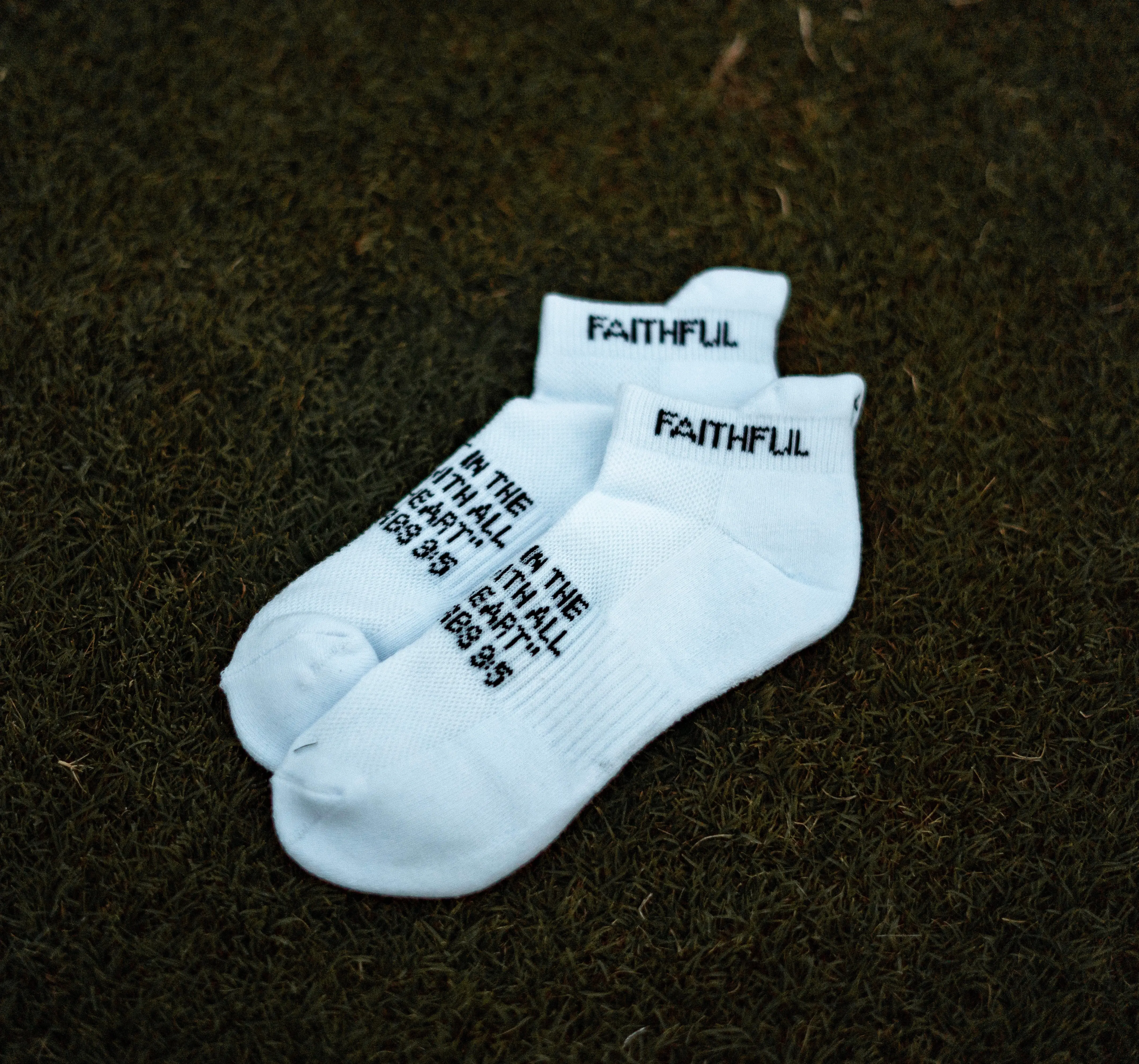 'CROSS' PERFORMANCE ANKLE SOCKS