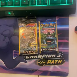 Pokémon Evolution  & Cosmic Eclipse Packs