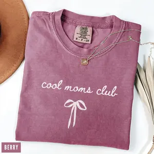Comfort colors Cool Moms Club TShirt Coquette Bow, Mama Birthday Clothing Gift, Trendy Mother's Day Gift, New Mom T-Shirt, Cute Mama Outfit