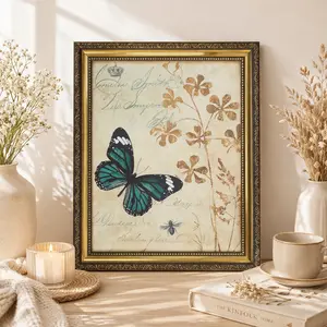 Vintage Photo Frame with Ornate Detailing, Classic Decorative Picture Frame for Wall Hanging or Tabletop Display, 7-10 Inch Photos