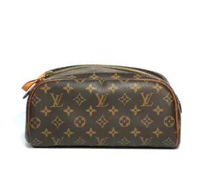 Pre-owned Louis Vuitton pvc Clutches & Wristlets Monogram Canvas Dopp Kit Toiletry Pouch cj8296