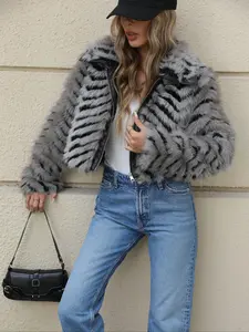 Women's Faux Fur Coat, Fall & Winter Casual Outerwear, Short Woven Fabric, Moderate Thickening, Trendy Patchwork Design