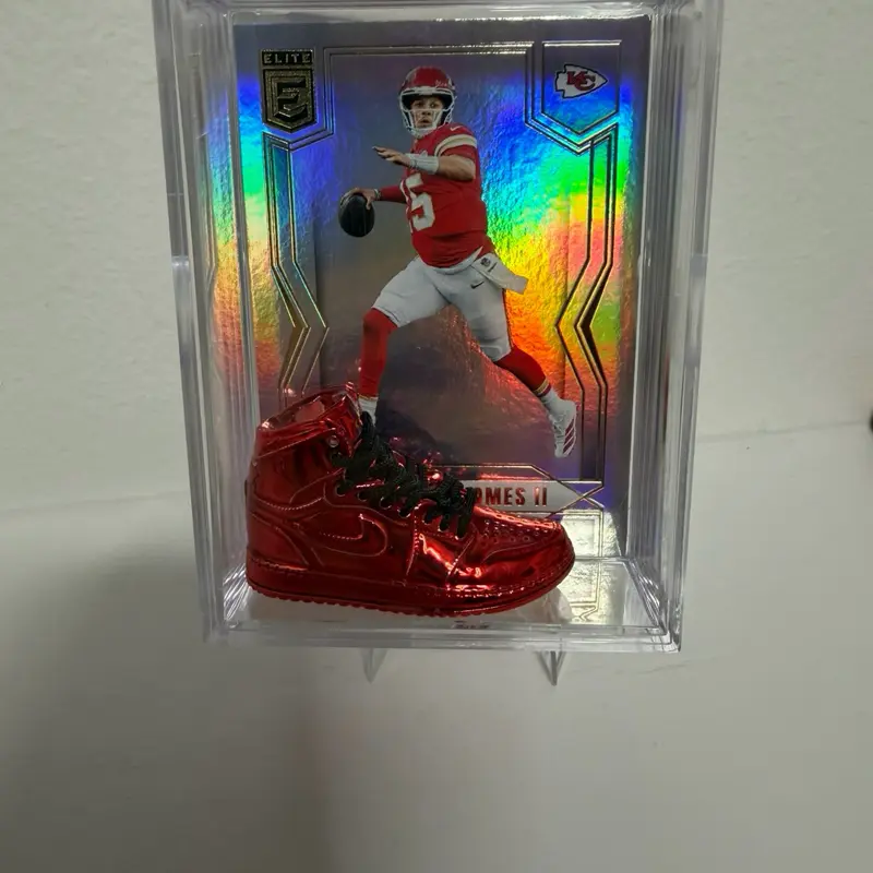 Mahomes shadow box