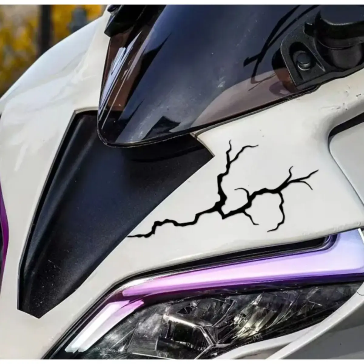 Shiny Reflective Lightning Bolt Decal Set - Waterproof Self-Adhesive Graphic Stickers for Motorcycles, Bikes, Cars & Helmets, Graphic Decal, Motorcycle Decoration, Sizes Are Manually Measured, Slight Errors May Occur, Automotive, Decals Stickers