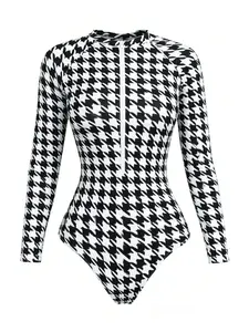 2026 new women’s long-sleeve one-piece swimsuit with zipper; stylish yet modest surfing swimsuit; form-fitting design; holiday casual sun-protection beachwear/bathrobe; suitable for hot springs.