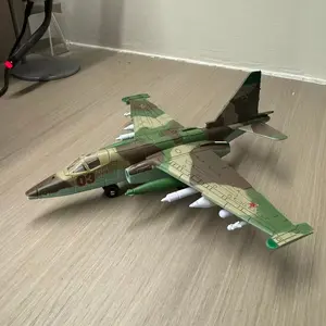 Su-25s Aircraft Model Kit, Airplane Model, Plastic Material, Adult Collectible Desk Decor, Desktop Decoration, Office Table Decoration, Perfect Gift for Collectors, Aviation Enthusiasts and Holidays