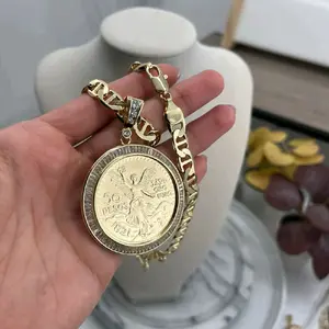(C16) Centenario de Hombre 14K Goldplated Elegante Coin Pendant Necklace with Gigi Chain for Men