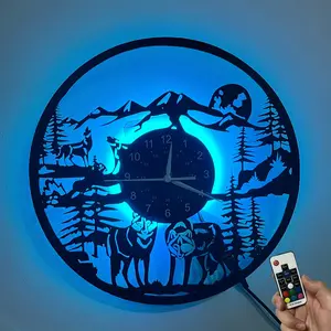Colorful vinyl wall clock, featuring the theme of wolves and nature, suitable for home decoration, hotel decoration, office decoration, festival celebration decoration, birthday gifts, holiday gifts, graduation gifts, tabletop ornaments, art collection