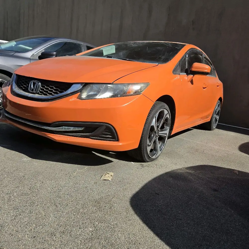 Honda Civic SI Compact Performance Sedan - Sporty Daily Driver for Car Enthusiasts