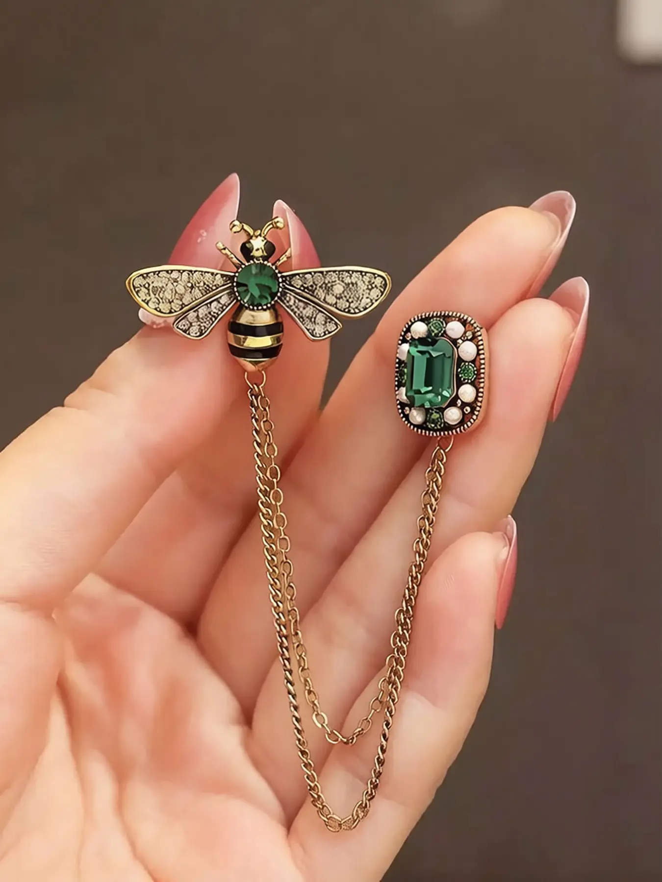 Bee Brooch Pin, European and American Style Suit Accessory, Women's Fashion Jewelry, Elegant Lapel Clip, Lapel Pins, Perfect Gift Idea, Alloy Brooch Pin, Jewellery