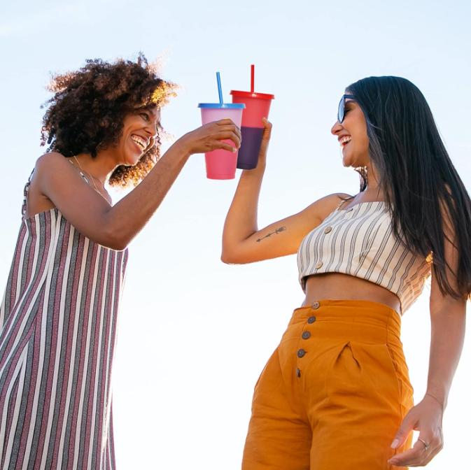 SIBAO 10 Pcs Plastic Color Changing Cups with lid and straws,24 oz Leak-proof Drink Tumblers for adults,Cold Drink Cups for Smoothie, fruit juices, yogurt, milk tea