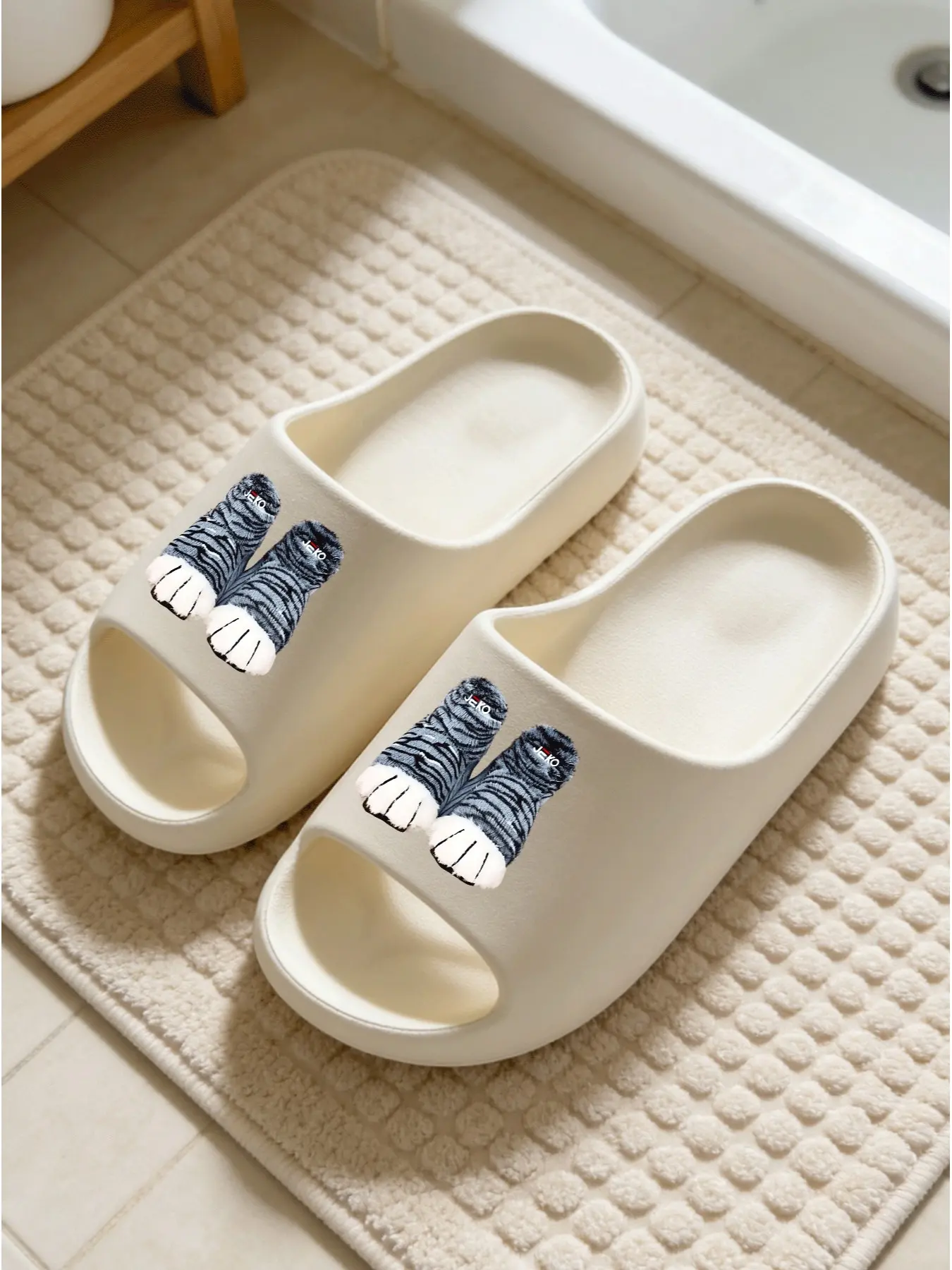 Cute Cat Paw Print Sandals, Soft Eva Material, Casual Less Than Ankle Height, Medium Width, All Seasons Home Slippers