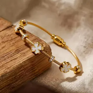 Lucky Clover Magnetic Bangle Bracelet 18K Gold Plated Steel Wire Cuff One-Second Clasp Tarnish-Free Hypoallergenic for Women Classic Elegance Modern Trend