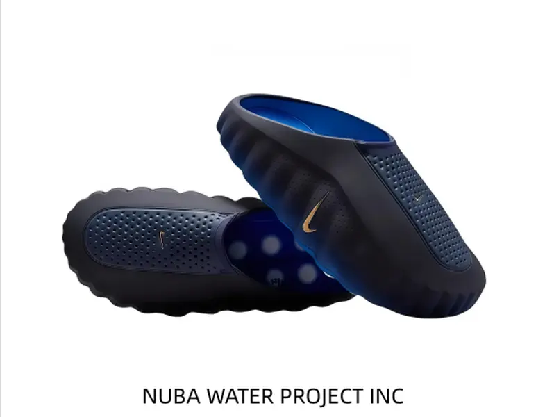 These black slip-ons with blue inner lining and perforated upper deliver sensory street energy—pair them with casual shorts for a grounded, head-turning look that’s perfect for urban exploration or weekend hangs.
