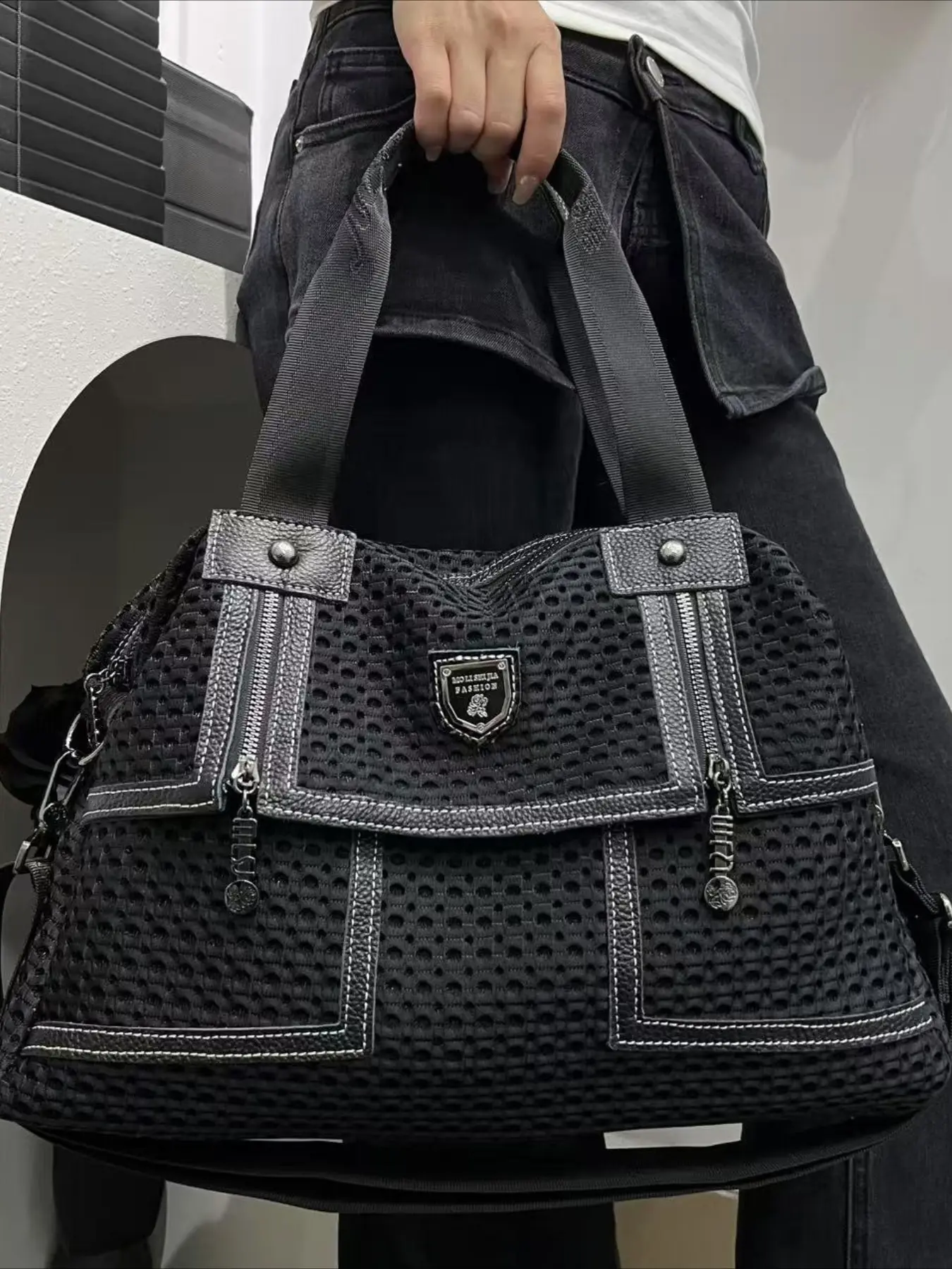 Ladies' fashionable and casual large capacity mesh splicing shoulder bag, Y2K rivet shoulder strap retro street style city bag bucket bag, multifunctional mesh splicing backpack, suitable for daily use, Everyday Bags, and commuting, Crossbody Shoulder Bag