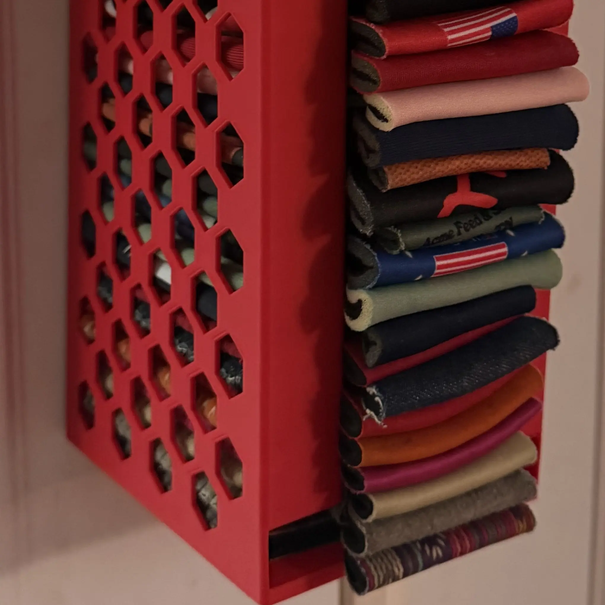 Can Koozie Holder, Kitchenware Accessory, Drinkware Accessory for Beverage Insulation