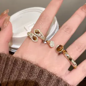 The Maillard snake-shaped tiger's eye open ring is a unique design for women, a retro index finger ring with a sense of high-end luxury