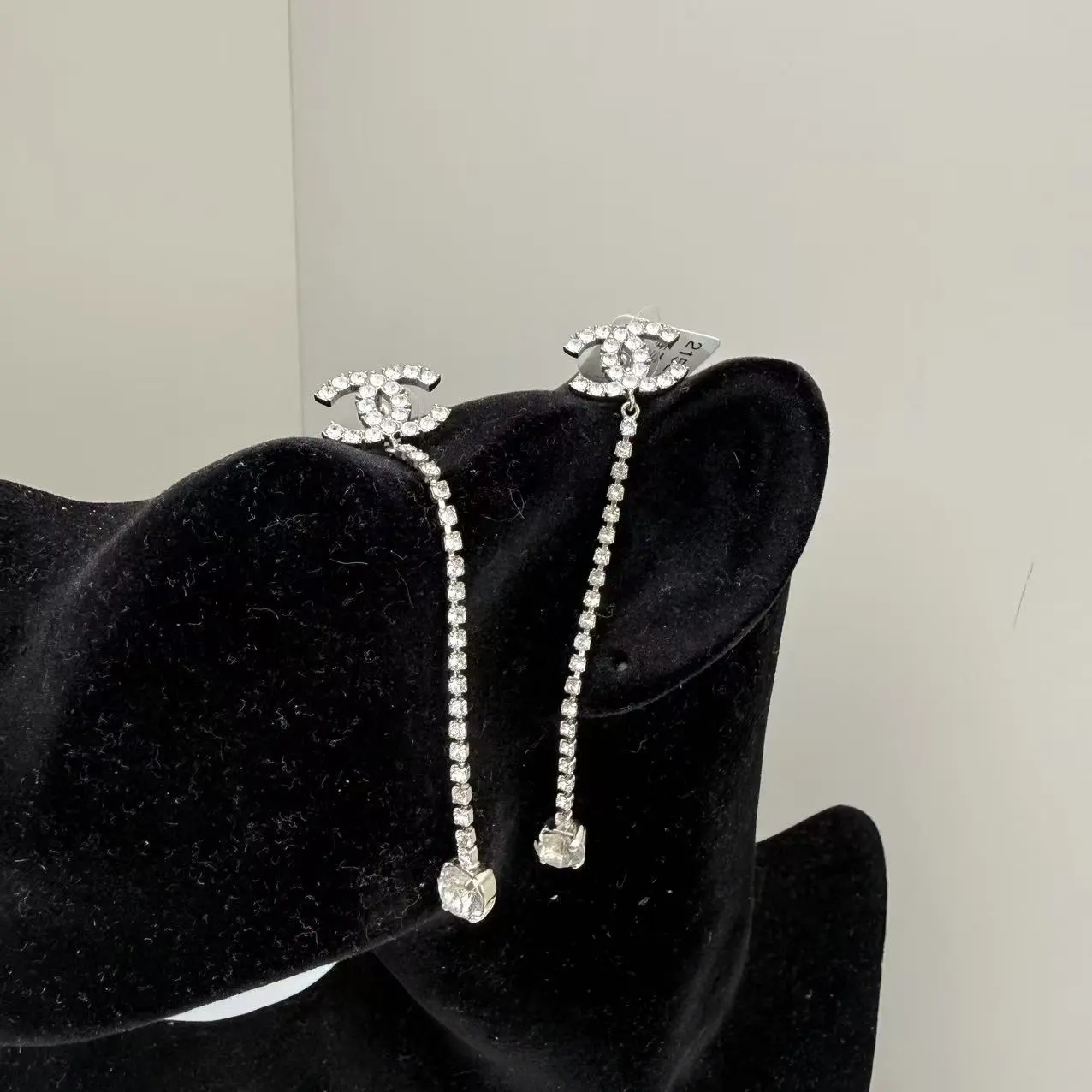 Pre-owned Chanel Silver and Resin Crystal Baguette CC Dangle Earrings 0527GIA