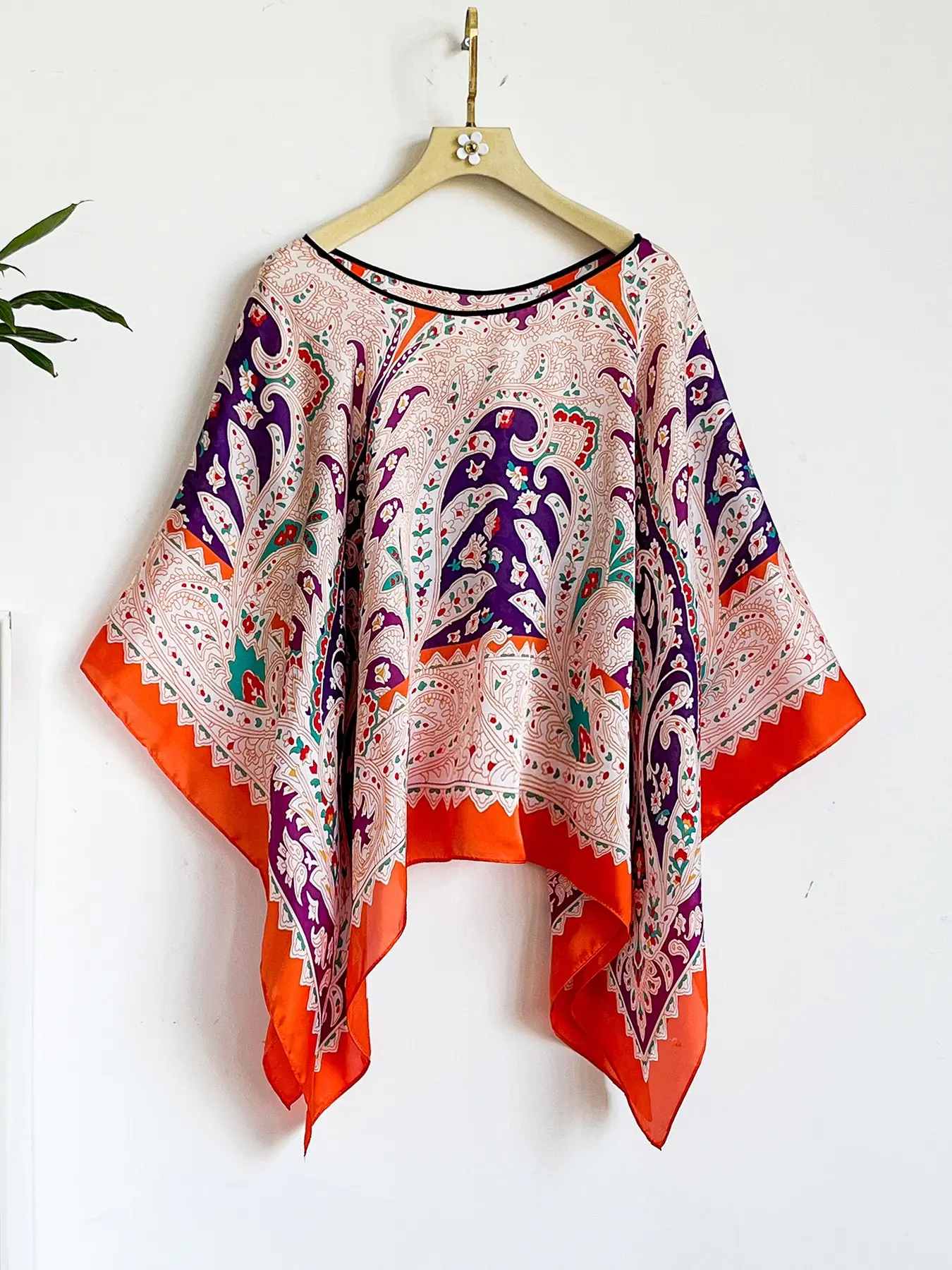 French Luxury Printed Silk-Feel Paisley Print Scarf, Windproof Sandproof Soft Boho Style Shawl Wrap, Fashionable Versatile Accessory for All Seasons