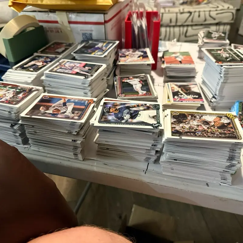 Sports Card Pull box of random cards. $7 per pull, 5 for $25, 9 for $52 ....NO GAMBLING  Card value will be $1 and above (See description)