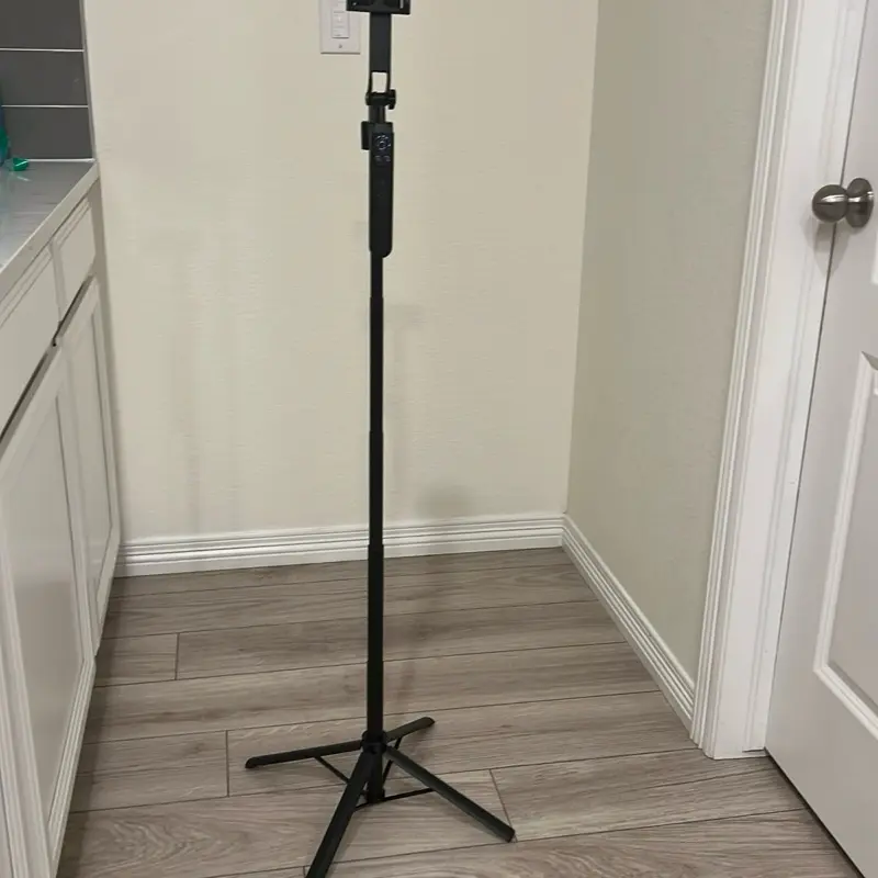 ES-B181K Tripod Stand Face tracking