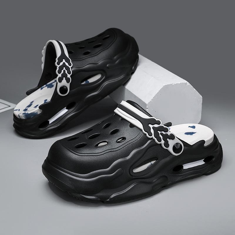 Couples’ clogs — men’s colorblock hollow-out design clogs; casual, comfortable, breathable, non-slip clogs; fashionable slippers for indoor and outdoor wear; breathable, lightweight clogs