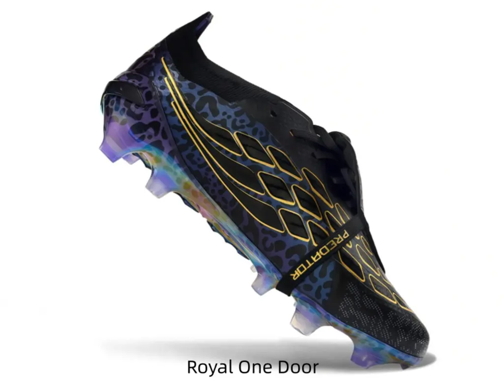 Universal Training Cleats, Practical Sports Accessory for Beginners and Daily Field Activity