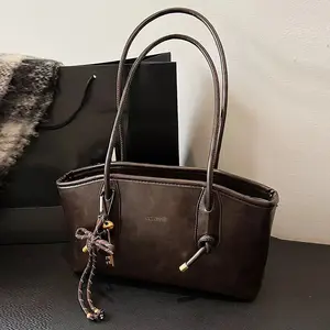Retro Versatile Women’s Shoulder Bag — Fashionable Underarm/Top Handle Bag with Minimalist Leopard Print, Lightweight Casual Design, Includes Stylish Bow and Keychain, Classic Leopard Pattern Handbag Leather Bags Handcrafted Bag