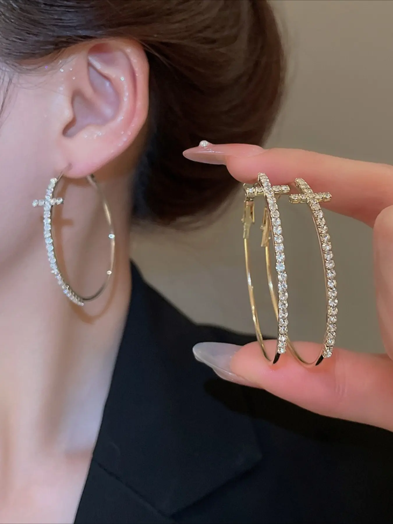 A pair of cross round fashion High Quality Earrings. Simple and fashionable Japanese and Korean style, suitable for parties and daily life