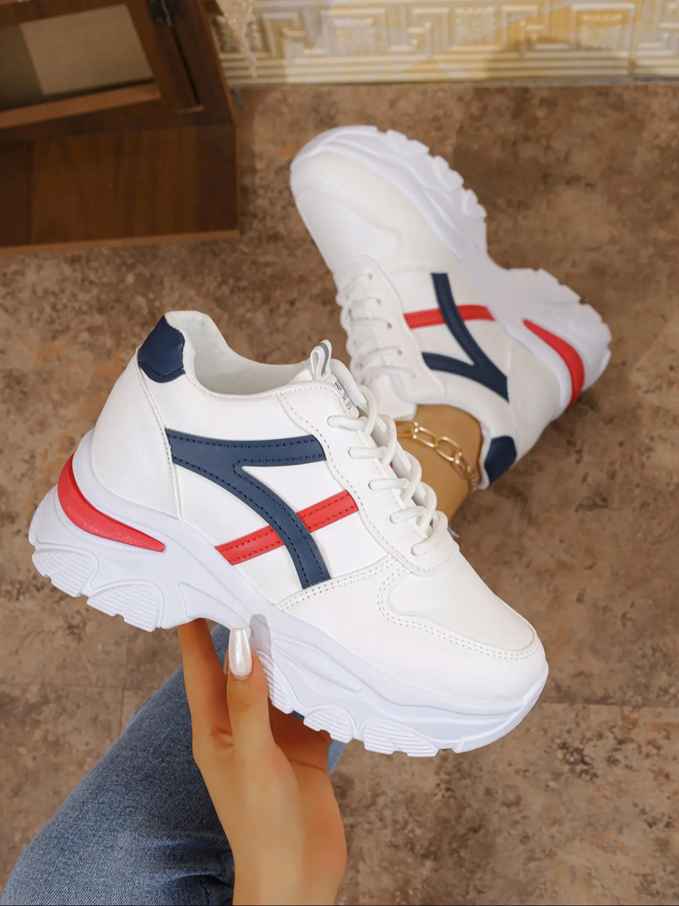 Women's casual lace-up sneakers, Lifestyle colorblock sneakers, Colorblock patchwork sneakers, all-season outdoor walking shoes, thick-soled height-increasing casual shoes, suitable for daily casual commuting wear, for gifts back-to-school