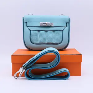 Pre-owned HERMÈS Leather Shoulder Bags Hermes Mini Berline Bag B22168