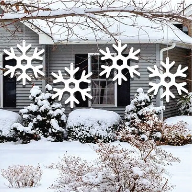 Oversized Plastic Snowflake Set: 15 Festive Christmas Yard Decorations