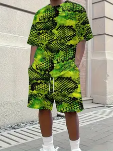 Snake print full of atmosphere! Wild printed suit, men's loose short-sleeved shorts, trendy and cool street style, comfortable and skin-friendly, eye-catching at parties / shopping