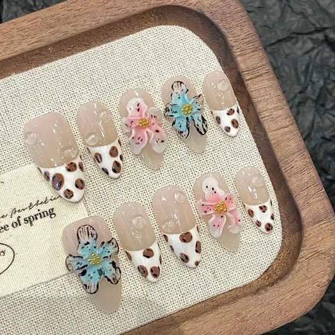 Press on Nails Handmade Reusable Fake Nails For Girls 10PCS Hand Painted Salon Loveful Acrylic 3D Nails for Woman