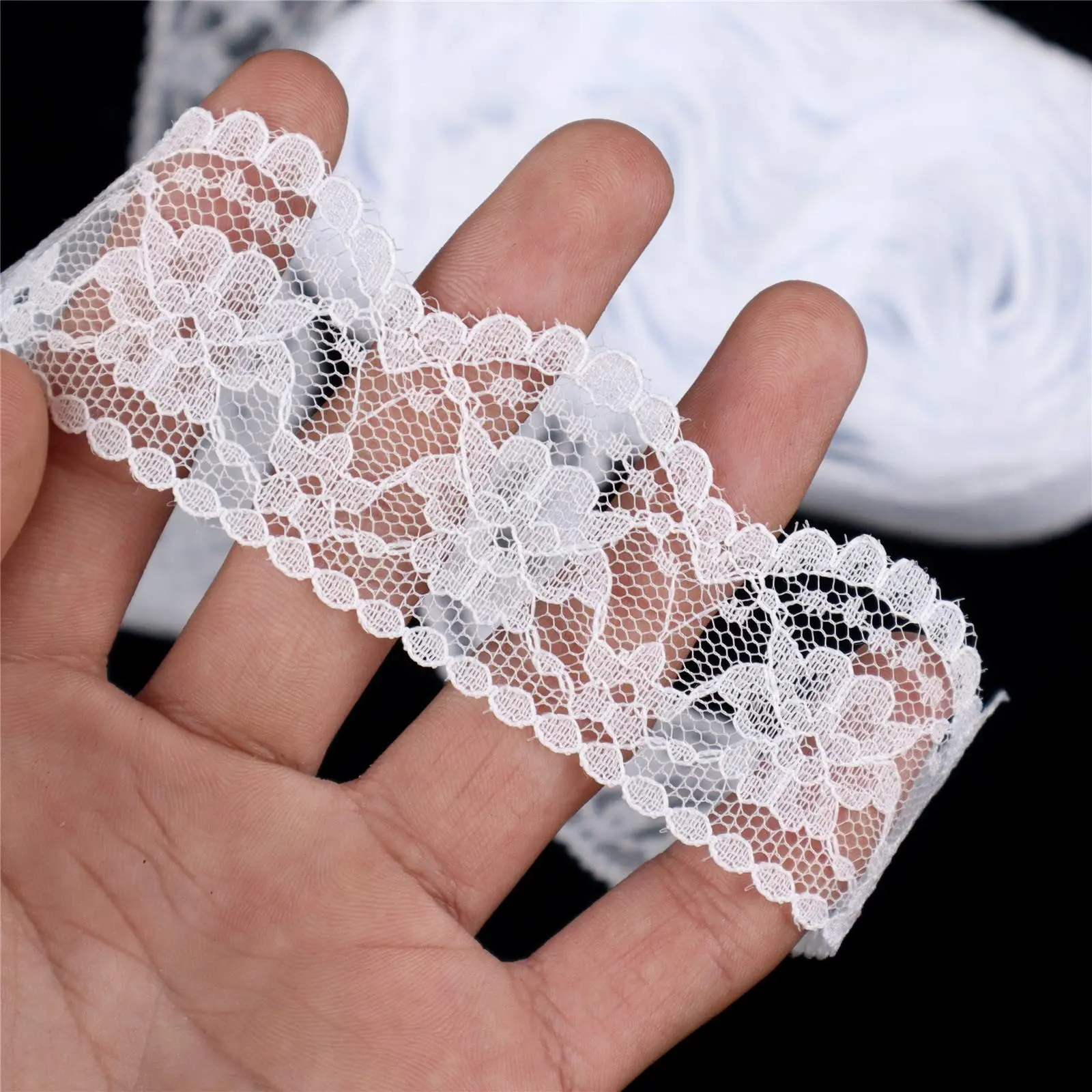 White Lace Ribbon Trim, Elegant Lace Trim, 20 Yards/roll, Ideal for Bridal Wedding Decorations, Perfect for Home Sewing DIY Projects and Craft Making
