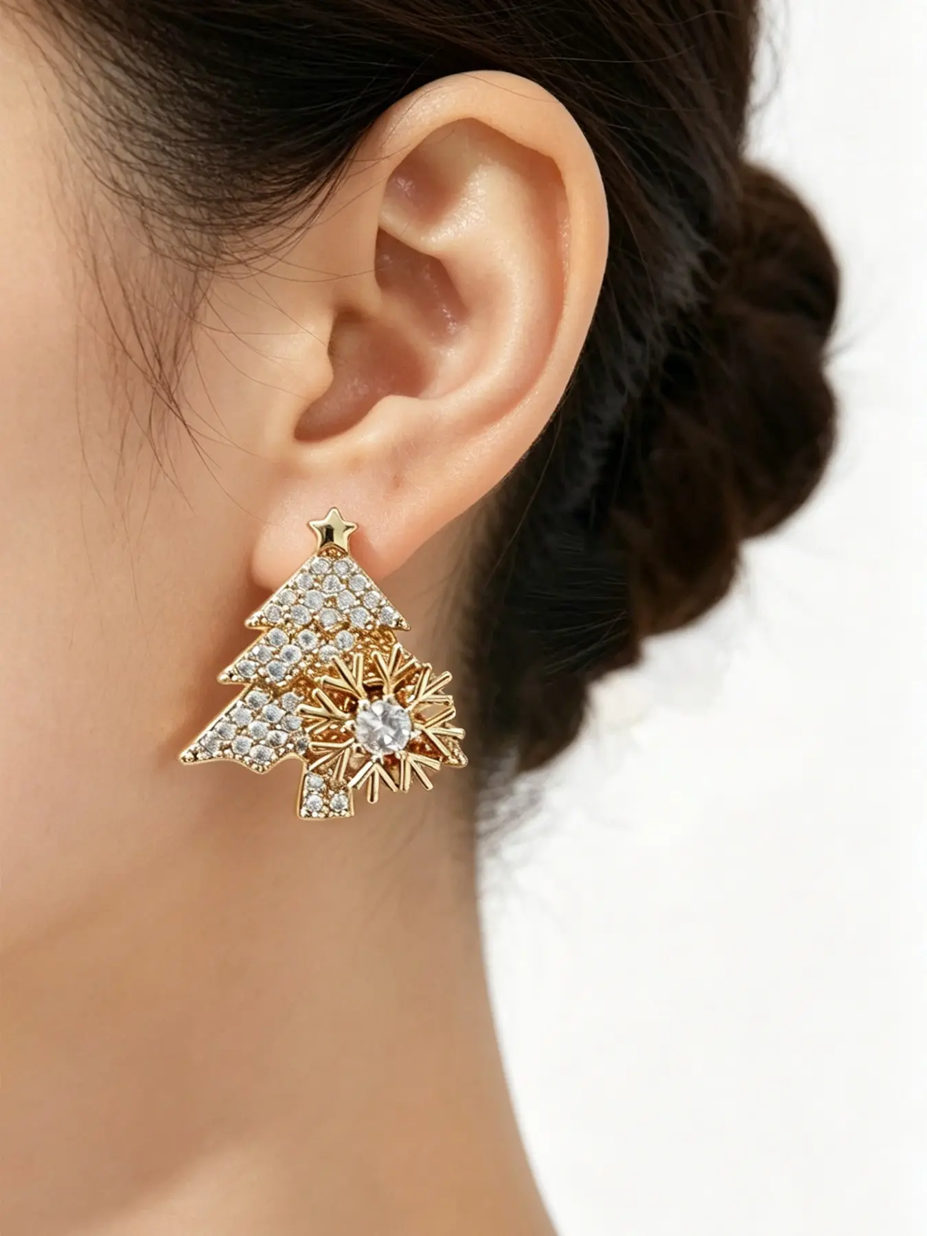Christmas Limited Edition Rotating Christmas Tree Earrings, Copper Material, Full Diamond Design, Snowflake Shape, Festive Gift for Girlfriend