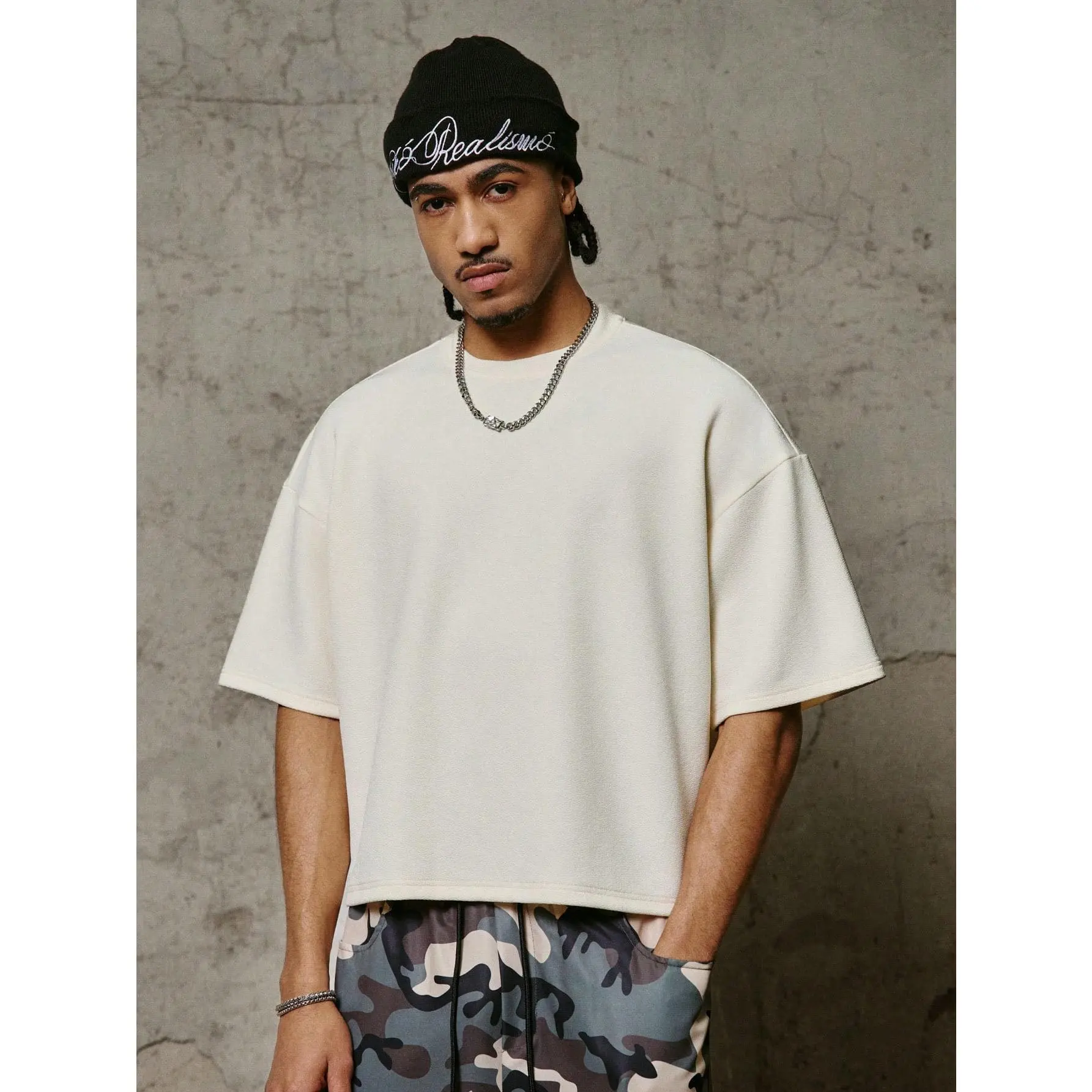 Men's Cropped Short-Sleeve Round Neck T-Shirt - Cropped Tee, Classic Breathable Fabric Top, Streetwear Style, Outdoor Daily Use, Ideal Gift for Boyfriend, Breathable Top, Cropped Cut