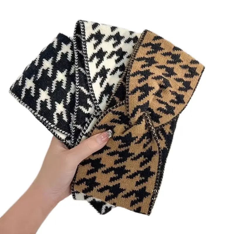 3pcs mix Autumn Winter Elegant Luxury Headband for Women Retro Plaid Knitted Daily Hair Styling Headwear Band Warm Band for daily use in Black White & Brown