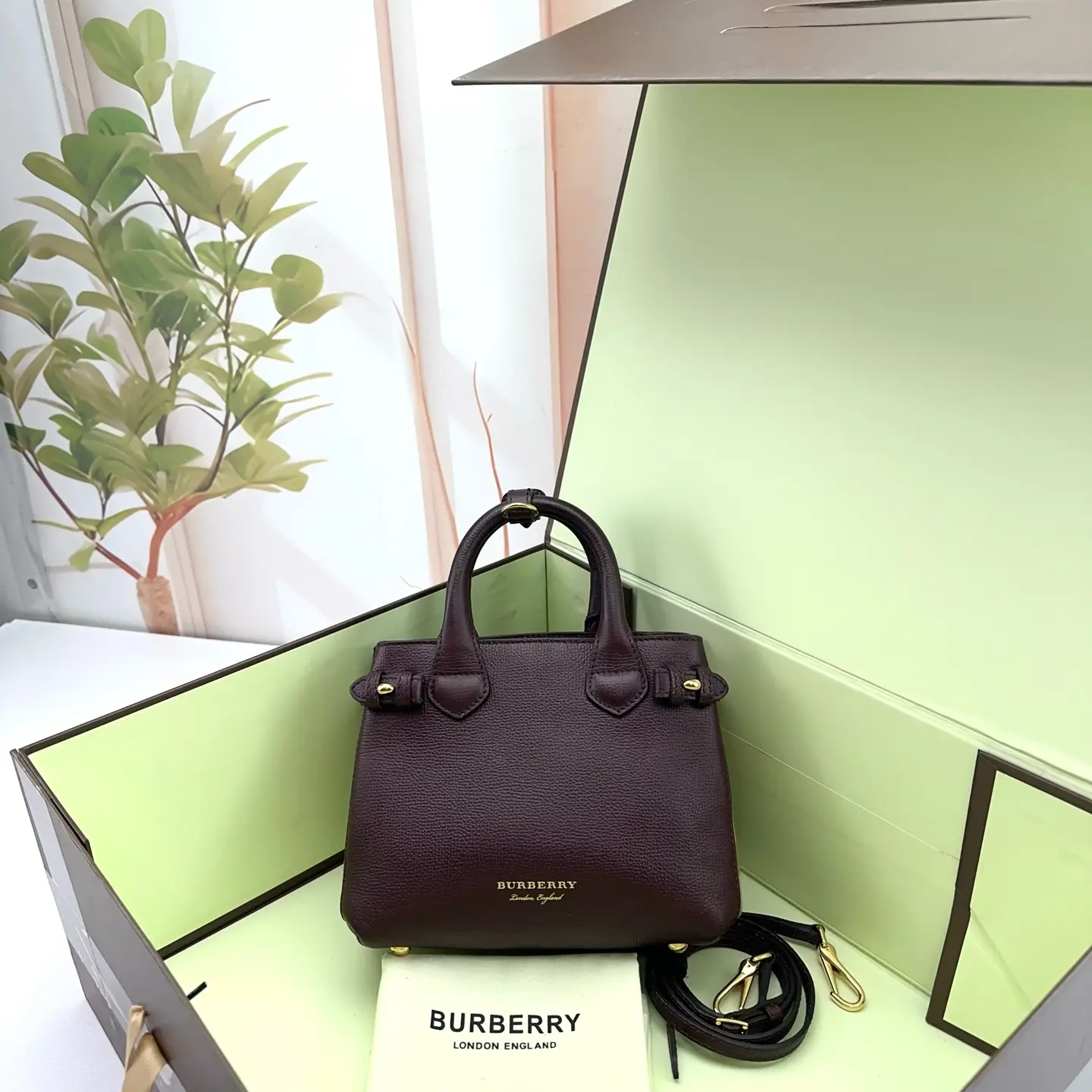 Pre-owned BURBERRY Burgundy Grain Leather Top Handle Satchel Bag 0727luna 20304894