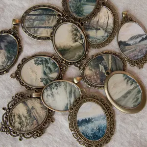 Antique Style Magnet