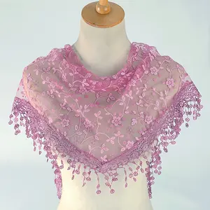 Triangular lace veil, lace scarf, Catholic veil, church veil, church veil headscarf, women's lace shawl