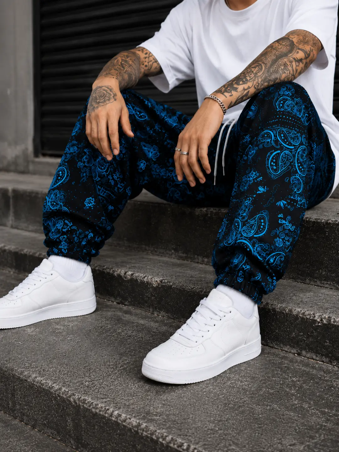 Male Low-Rise Ankle-Length Paisley All-Over Print Sporty Chic Joggers - Men's Casual Hip Hop Loose-Fit Polyester Sweatpants with Adjustable Drawstring Cuffs, Machine Washable