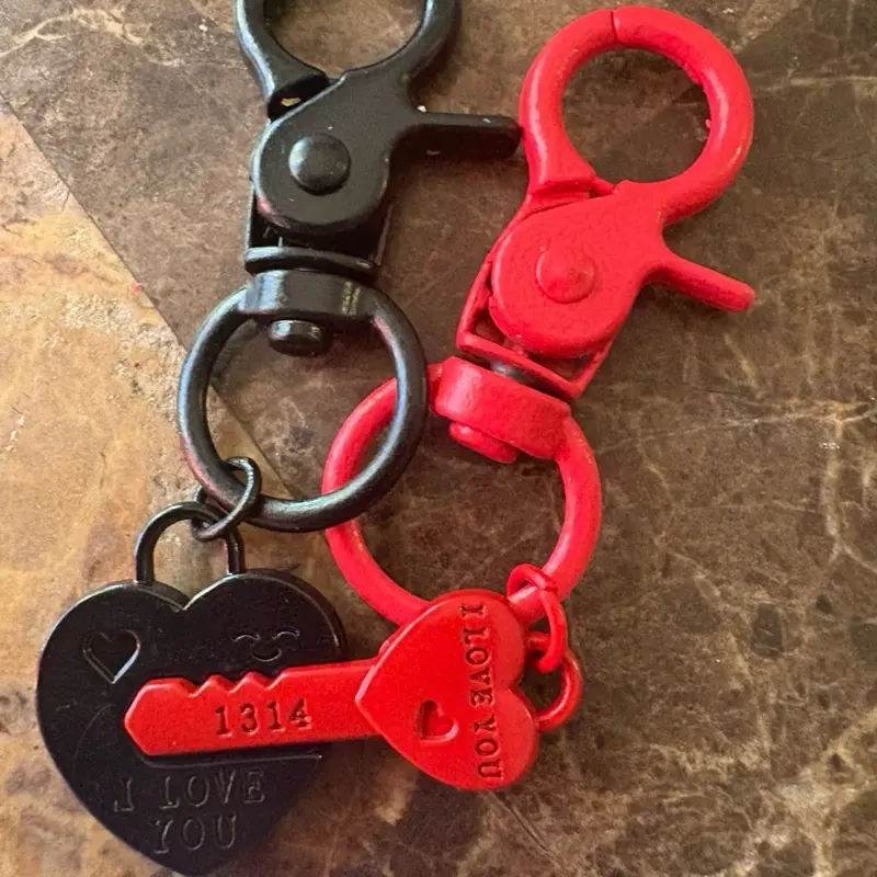 Magnetic I Love You Keychains - Red and Black Heart Keychain with 1314 Number - Perfect for Couples and Gifts